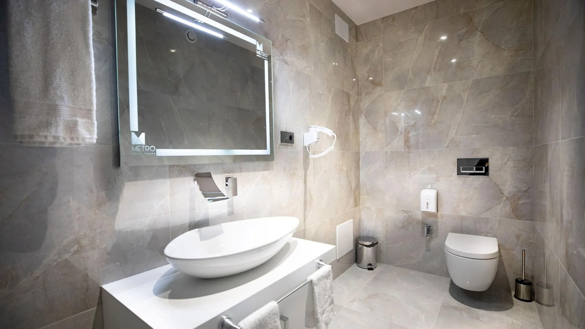Metro Hotel Tirana Albânia